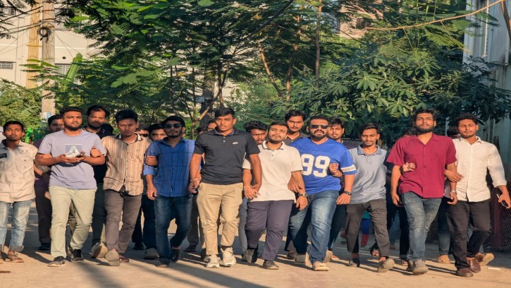 জবি ছাত্রদল নেতা জুবায়েদ হত্যার বিচারের দাবিতে ডিআইইউ ছাত্রদলের বিক্ষোভ