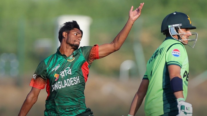 পাকিস্তানের কাছে বিপর্যস্ত হয়ে এশিয়া কাপে বাংলাদেশের বিদায়