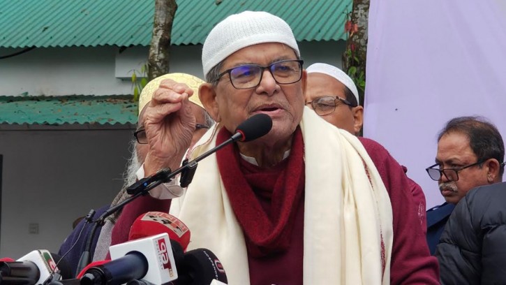 দেশকে অস্থির করার জন্য পেছন থেকে কিছু লোক কাজ করছে : মির্জা ফখরুল