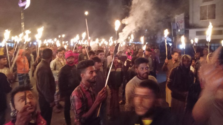 কুষ্টিয়া-৩ আসনে সোহরাবের মনোনয়ন দাবিতে মশাল মিছিল, মহাসড়ক অবরোধ