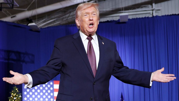 রাষ্ট্রীয় তহবিল থেকে ১০০ কোটি ডলার ক্ষতিপূরণ নিচ্ছেন ট্রাম্প